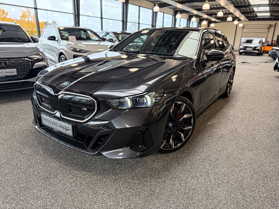 BMW i5 M60 Touring xDrive 5d