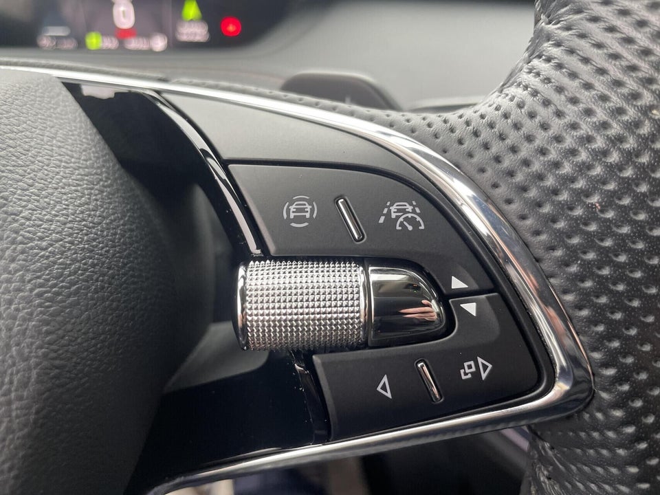 Skoda Enyaq 80 iV Suite 5d