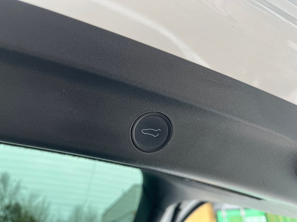 Tesla Model Y Long Range AWD 5d