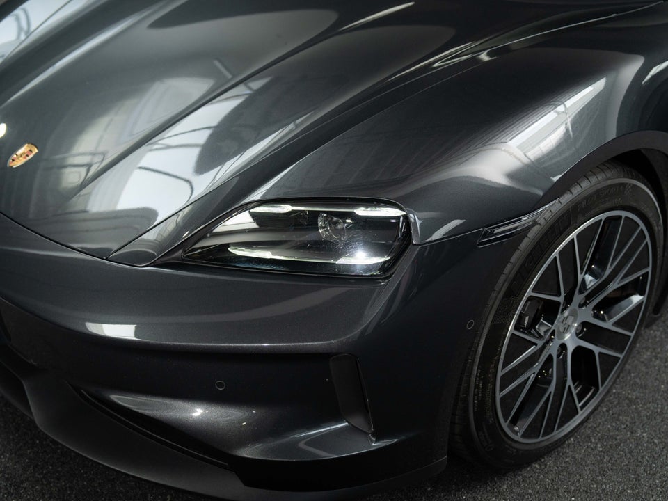 Porsche Taycan Performance+ Sport Turismo 5d
