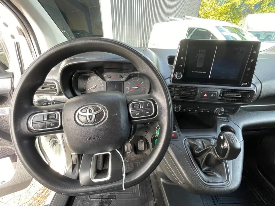 Toyota ProAce City 1,5 D 102 Medium Comfort 6d