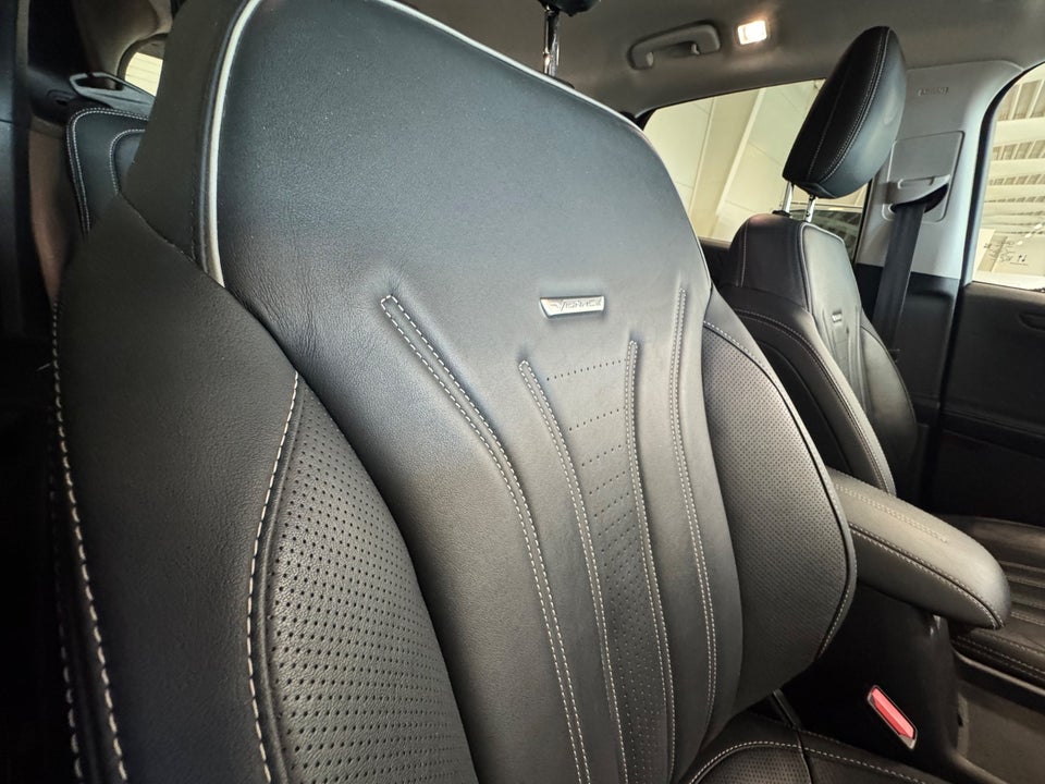 Ford Kuga 2,5 PHEV Vignale CVT 5d