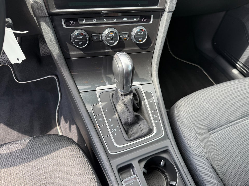 VW Golf VII 1,5 TSi 130 Comfortline DSG 5d