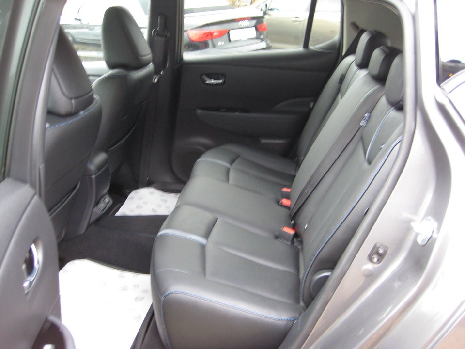 Nissan Leaf 62 e+ Tekna 5d