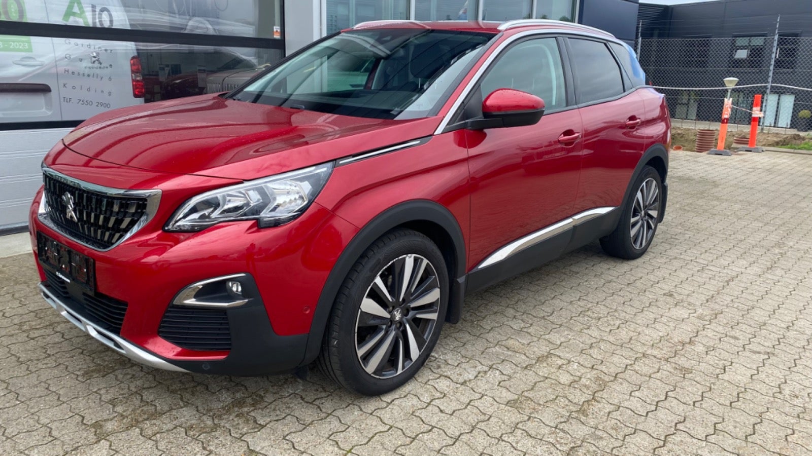 Peugeot 3008 1,2 e-THP 130 Allure 5d