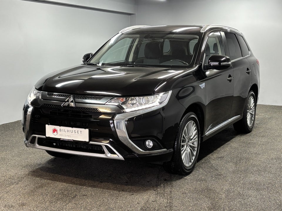 Mitsubishi Outlander 2,4 PHEV Inform CVT 4WD 5d