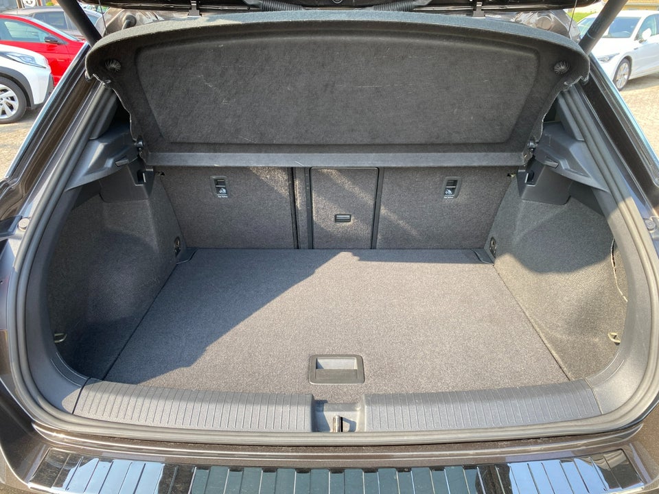 VW T-Roc 1,5 TSi 150 R-line DSG 5d