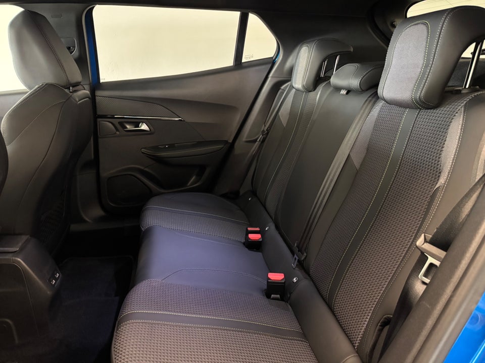 Peugeot e-2008 50 GT 5d