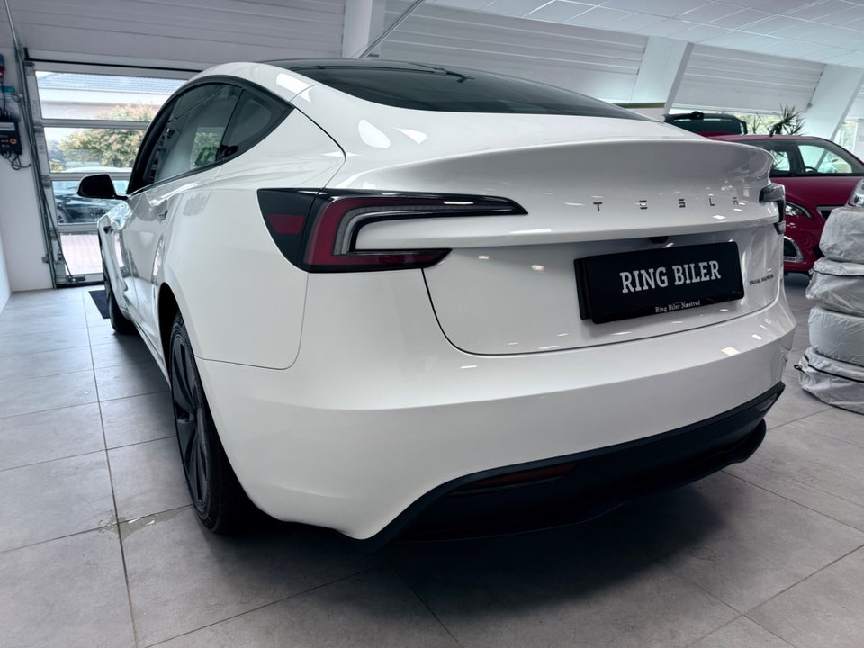 Tesla Model 3 Long Range AWD 4d