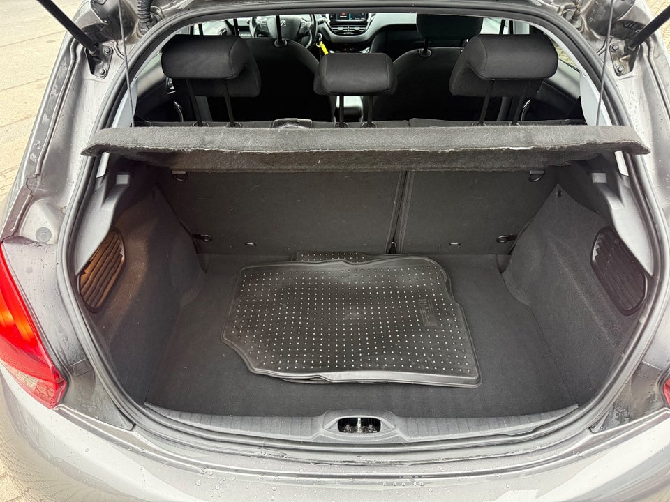 Peugeot 208 1,2 VTi 82 Allure 5d