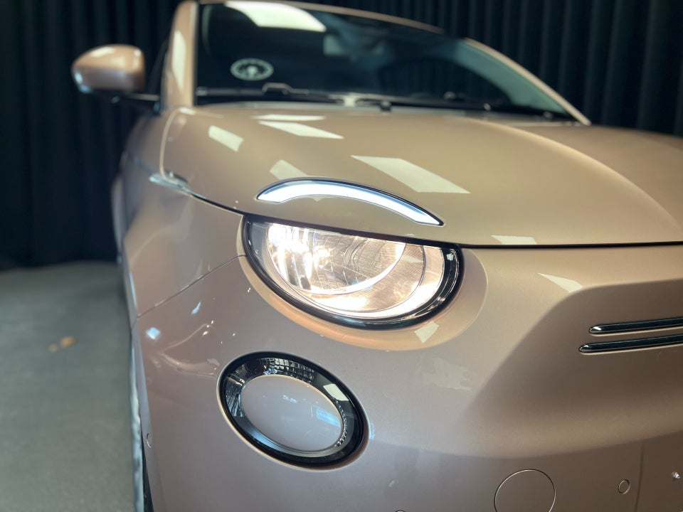 Fiat 500e 42 Icon 3+1 4d