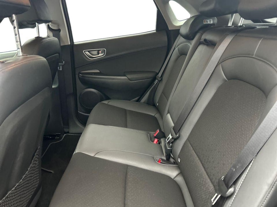 Hyundai Kona 64 EV Premium 5d