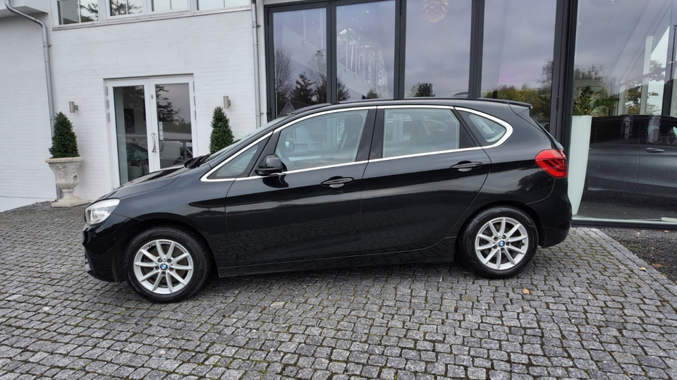 BMW 218i 1,5 Active Tourer Advantage 5d