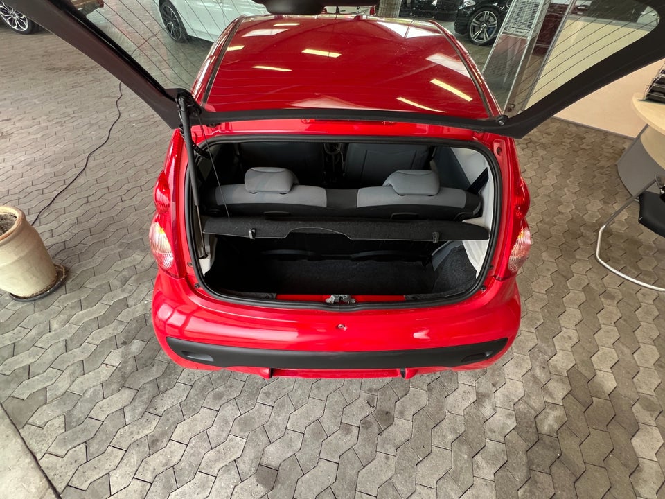 Peugeot 107 1,0 Urban 3d