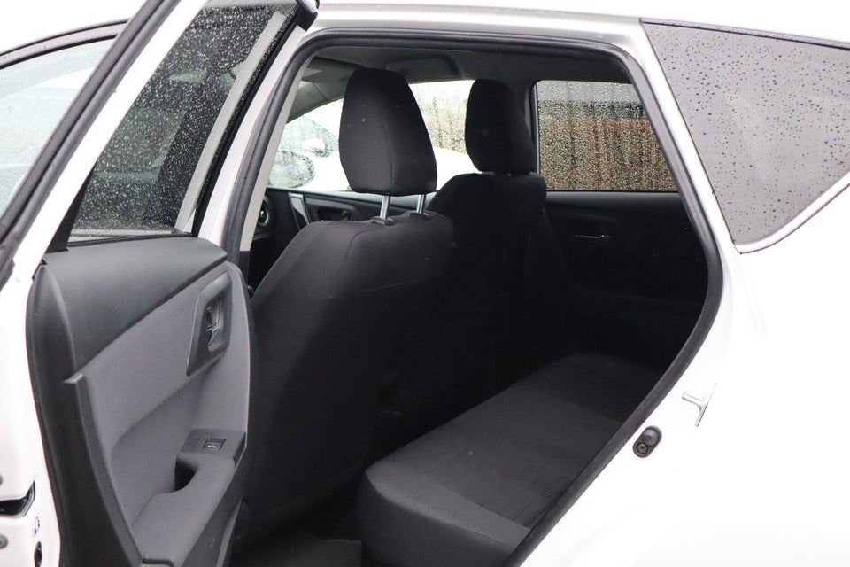 Toyota Auris 1,8 Hybrid Executive CVT 5d