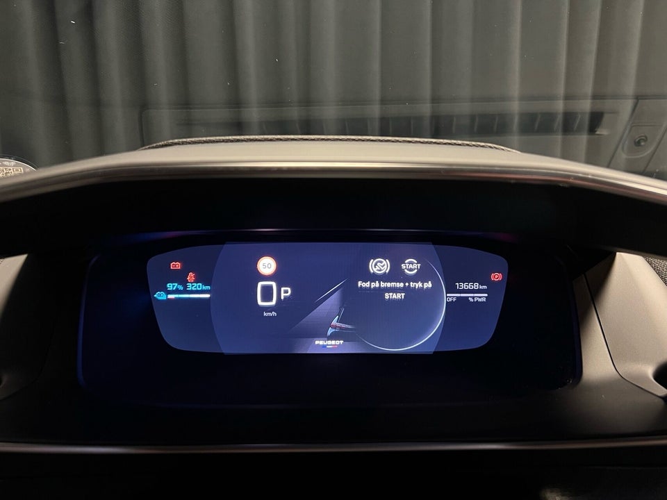 Peugeot e-2008 54 GT 5d