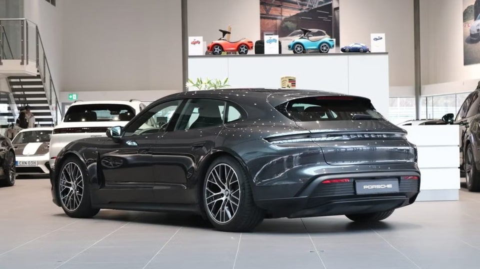 Porsche Taycan Performance+ Sport Turismo 5d