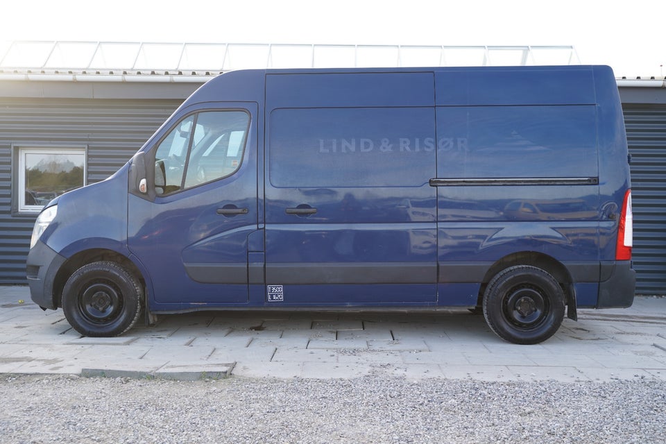 Nissan NV400 2,3 dCi 125 L2H2 Van 5d