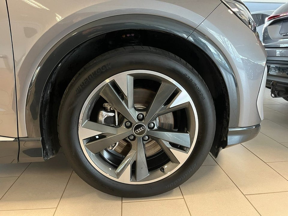 Audi Q4 e-tron 45 S-line 5d