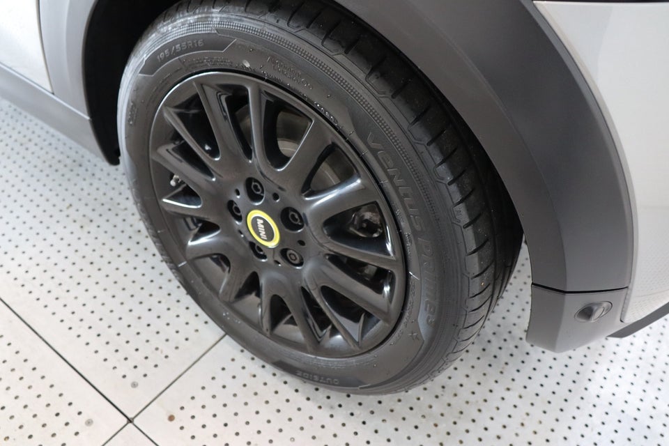 MINI Cooper SE Classic Trim 3d