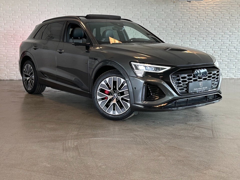 Audi Q8 e-tron 55 S-line quattro 5d