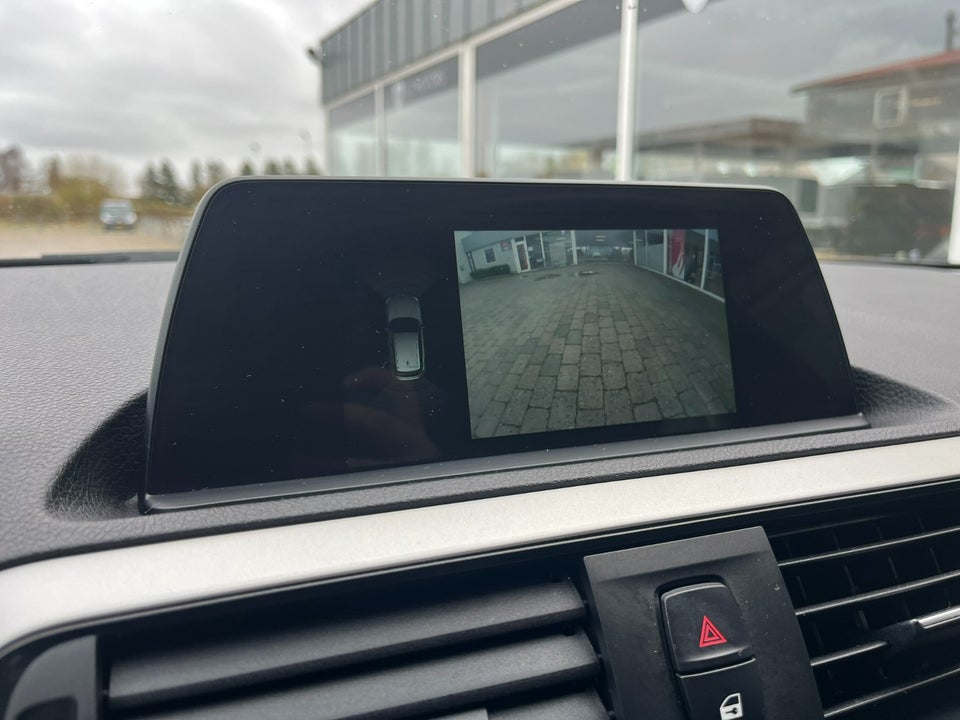 BMW 118i 1,5 Connected aut. 5d