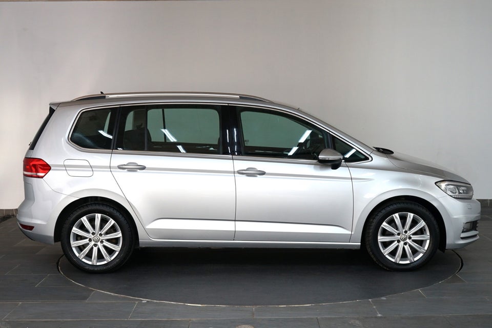 VW Touran 2,0 TDi 190 Highline DSG 7prs 5d