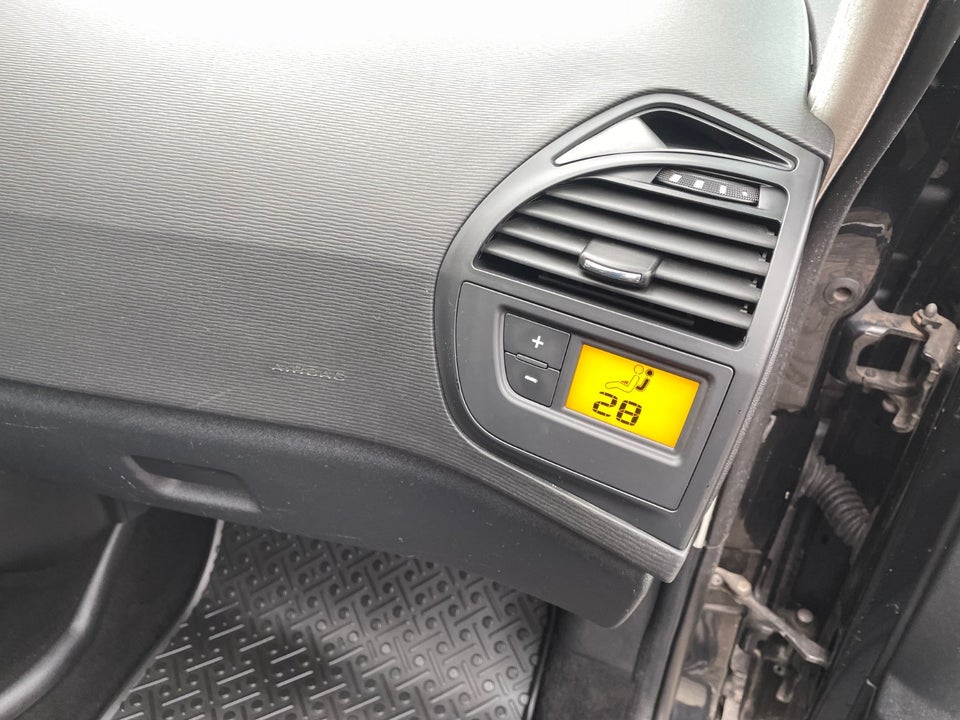 Citroën Grand C4 Picasso 1,6 HDi 110 SX 7prs 5d