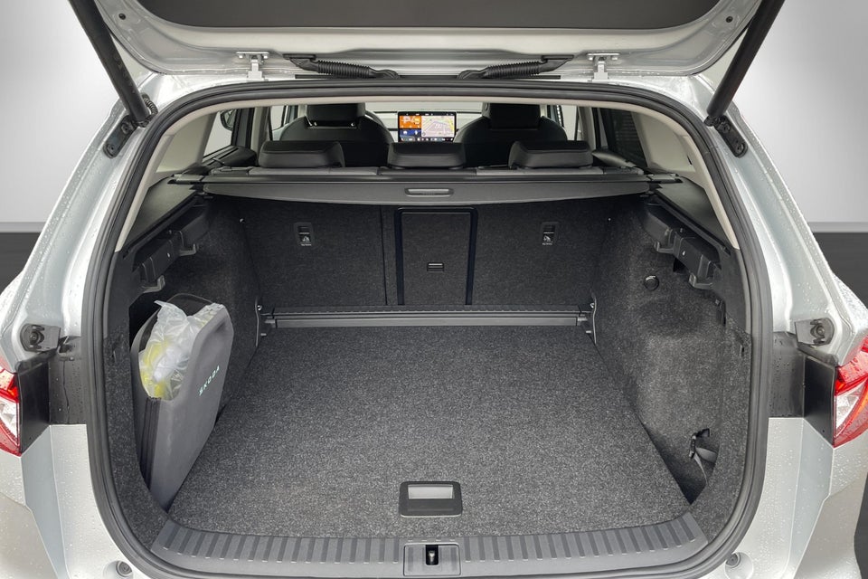 Skoda Enyaq 60 iV Loft 5d