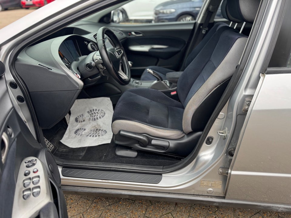 Honda Civic 1,8 Sport 5d