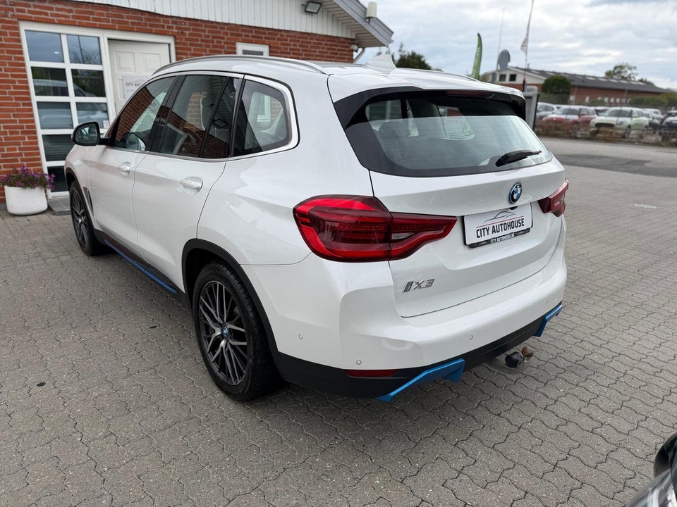 BMW iX3 Charged 5d