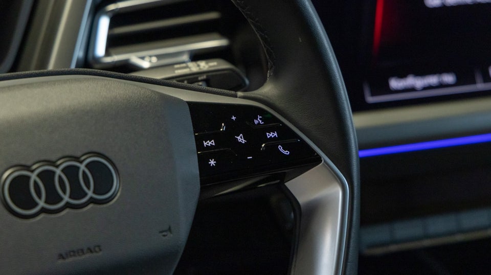 Audi Q4 e-tron 40 S-line 5d