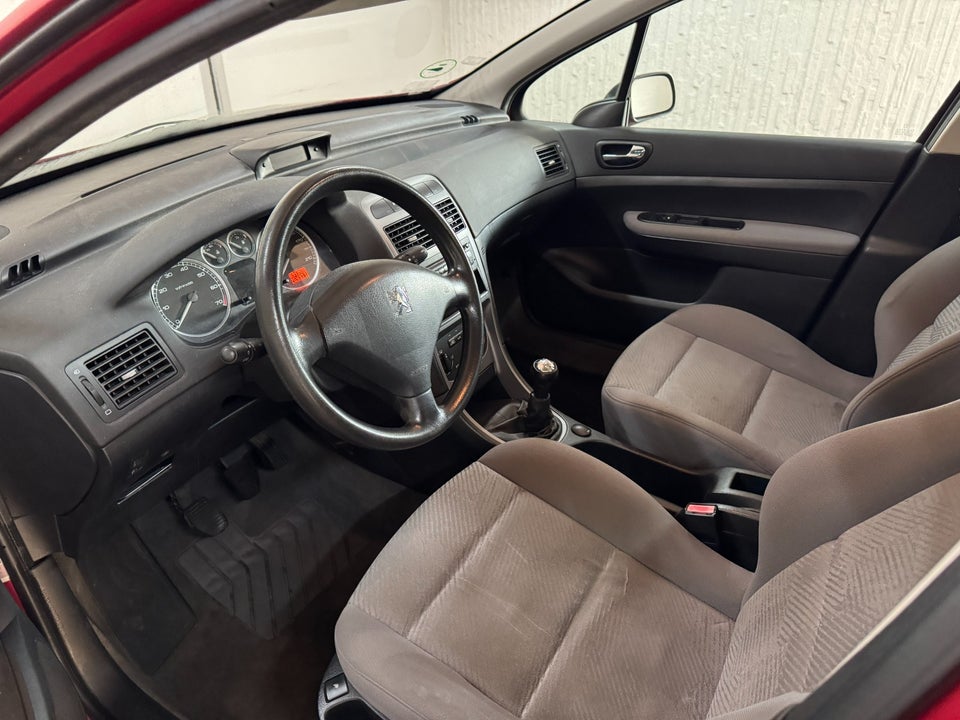 Peugeot 307 1,6 XR stc. 5d