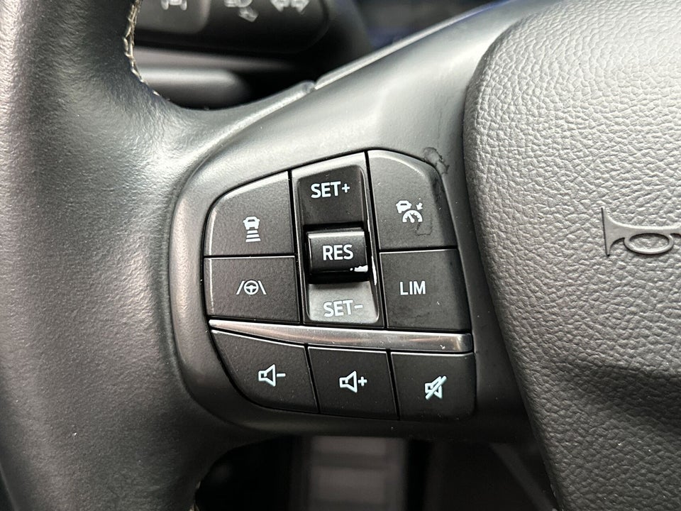 Ford Kuga 2,5 PHEV Vignale CVT 5d