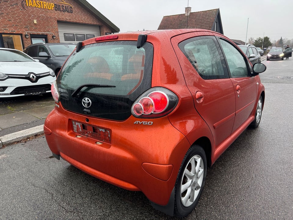 Toyota Aygo 1,0 VVT-i T1 5d