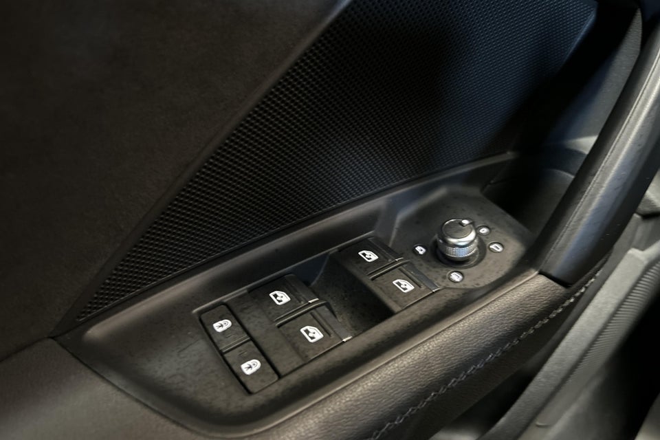 Audi A3 40 TFSi e S-line Sportback S-tr. 5d