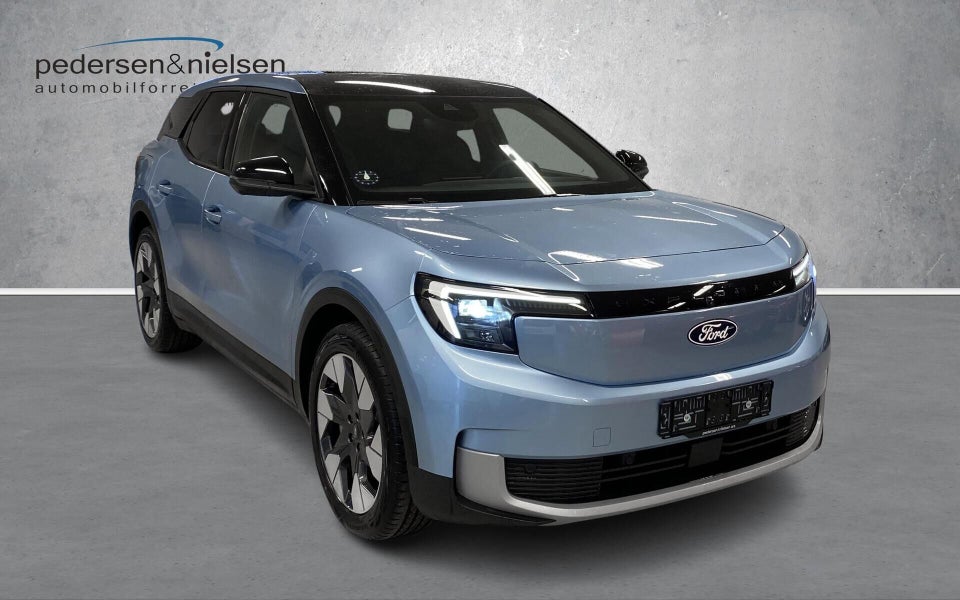 Ford Explorer 82 Premium Extended Range 5d