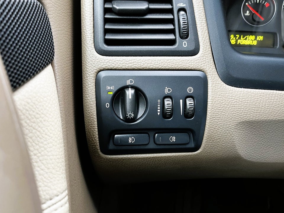 Volvo S60 2,4 140 Momentum aut. 4d