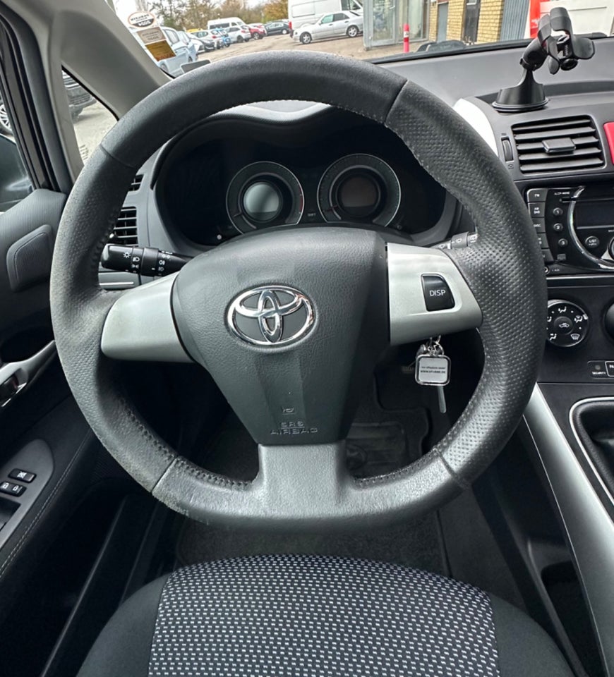 Toyota Auris 1,6 T2 5d