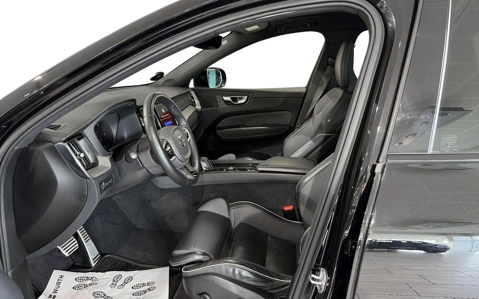 Volvo XC60 2,0 T6 ReCharge R-Design aut. AWD 5d