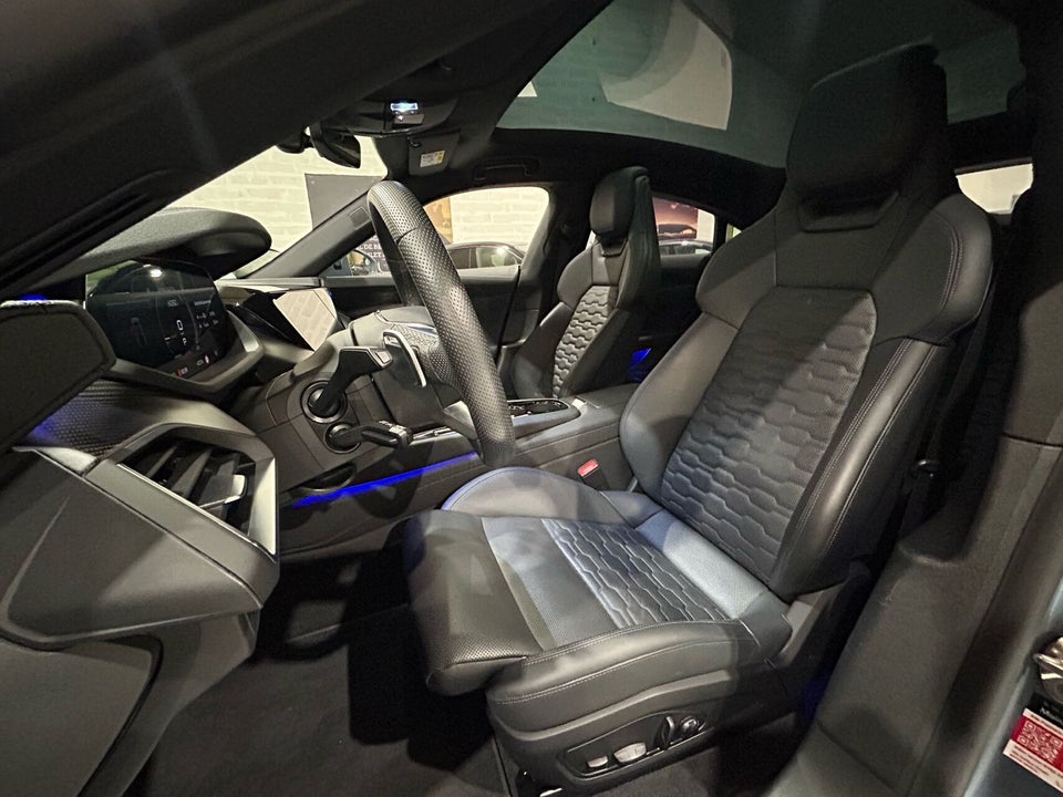 Audi e-tron GT quattro 4d