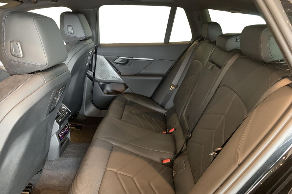 BMW i5 eDrive40 Touring Fully Charged 5d