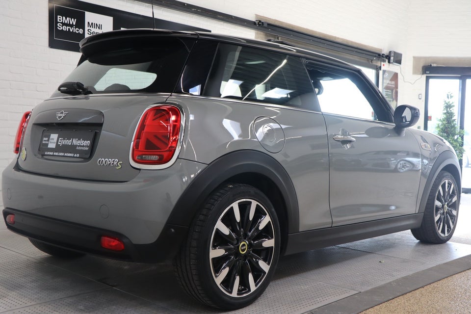 MINI Cooper SE Maximise 3d