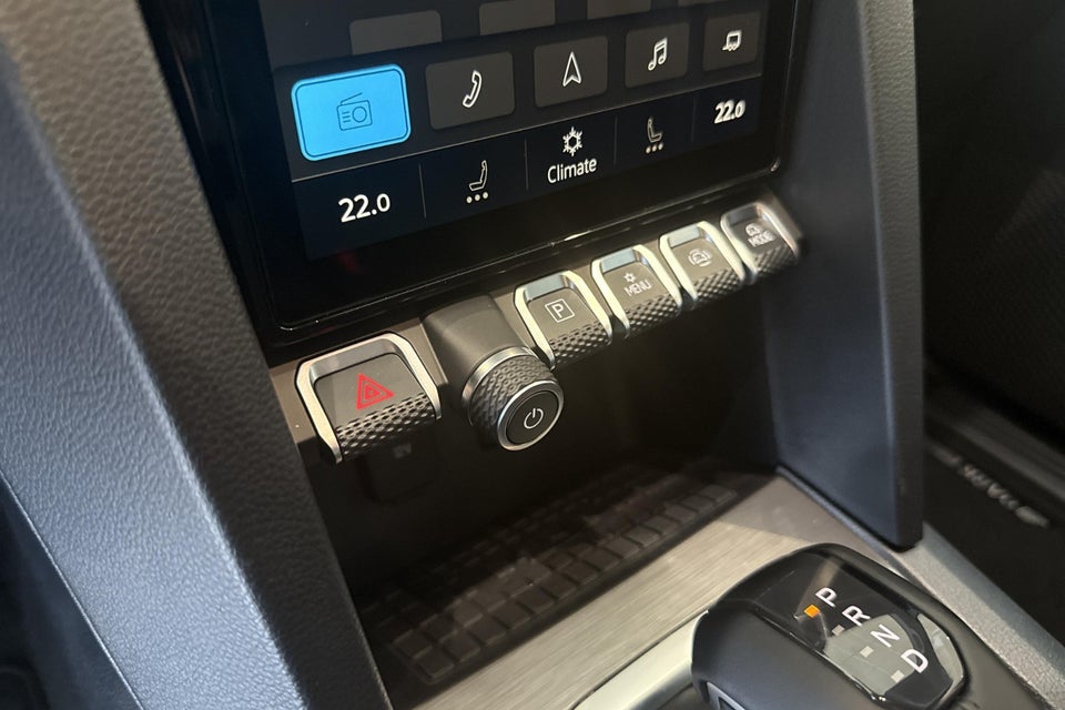 VW Amarok 3,0 TDi 240 Dark Label aut. 4Motion 4d