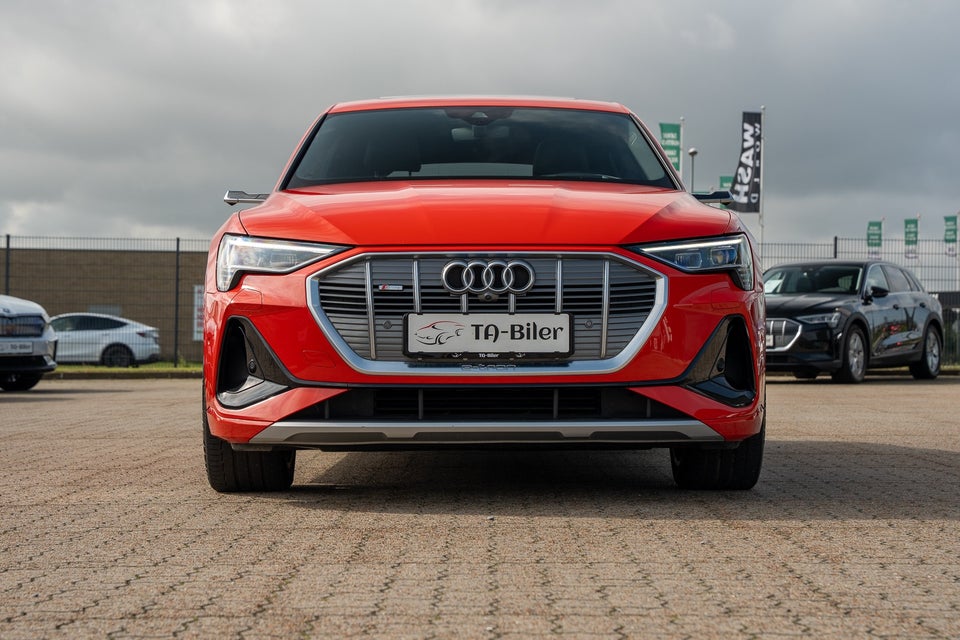Audi e-tron 55 S-line Prestige Sportback quattro 5d