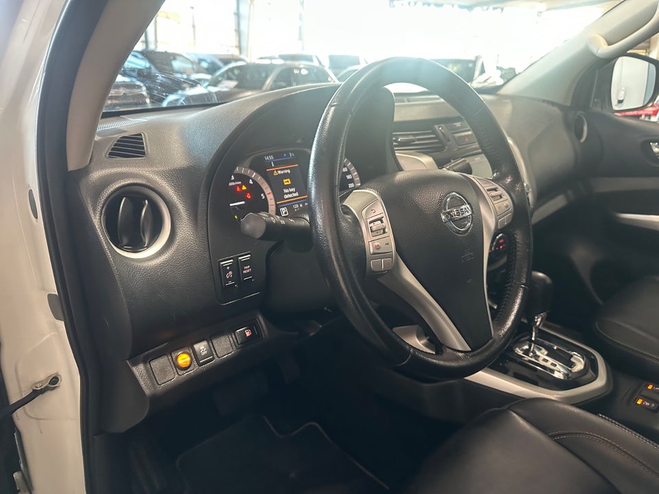 Nissan Navara 2,3 dCi 190 Db.Kab N-Guard aut. 4d