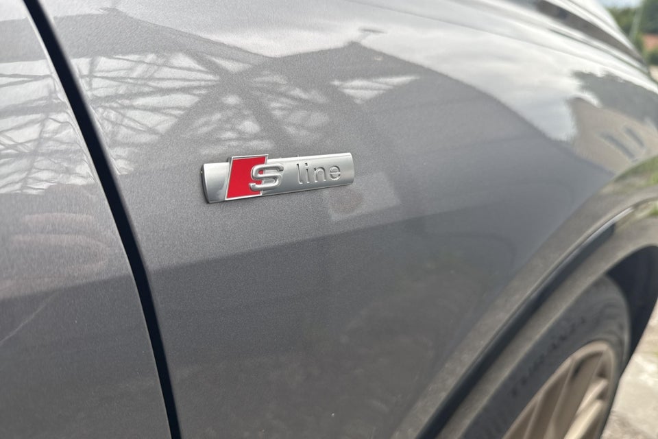 Audi Q4 e-tron 50 Attitude quattro 5d