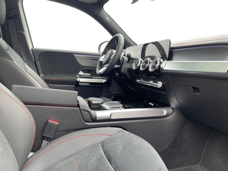 Mercedes EQB300 AMG Line 4Matic 5d