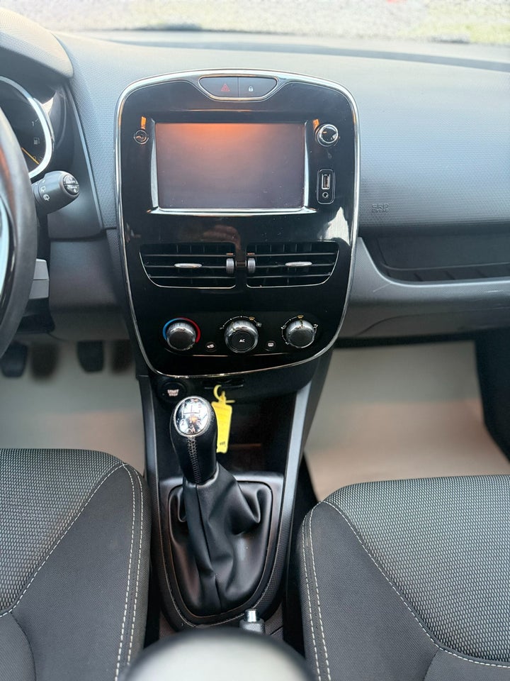 Renault Clio IV 0,9 TCe 90 Expression 5d