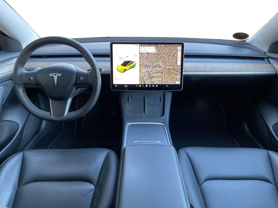 Tesla Model 3 Long Range AWD 4d